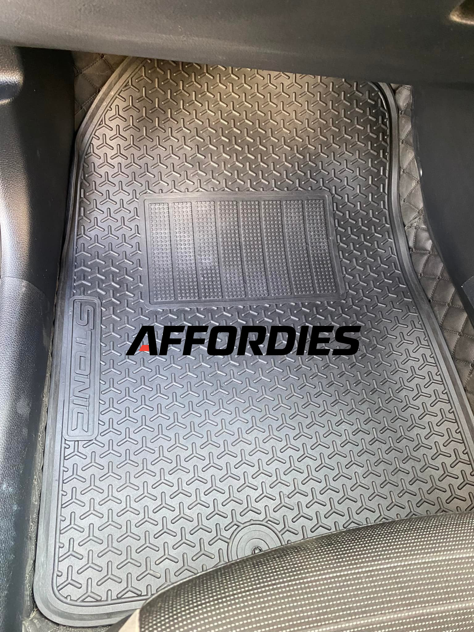KIA Stonic 2021–2024 Premium Latex Rubber Car Floor Mats