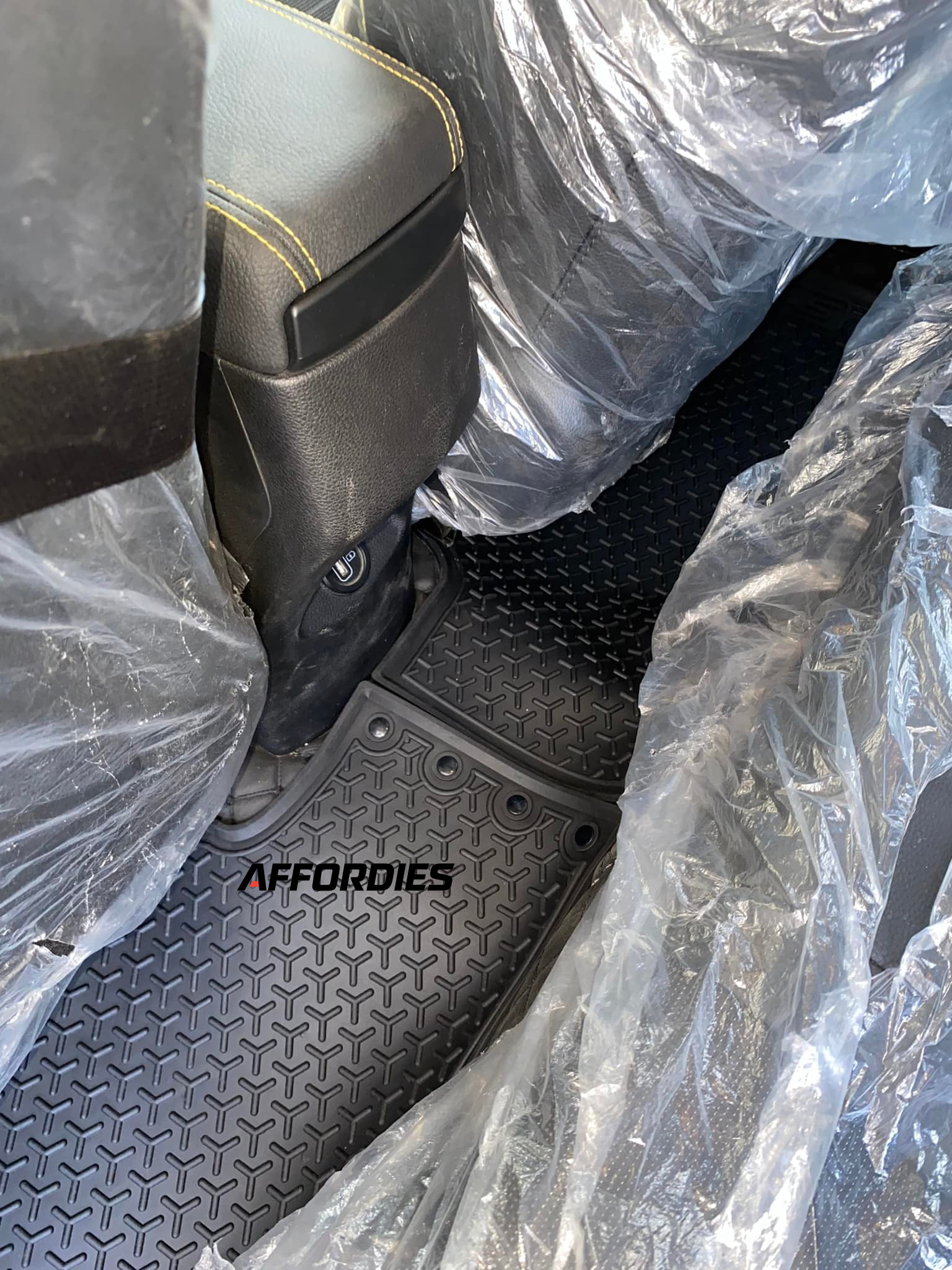 KIA Stonic 2021–2024 Premium Latex Rubber Car Floor Mats